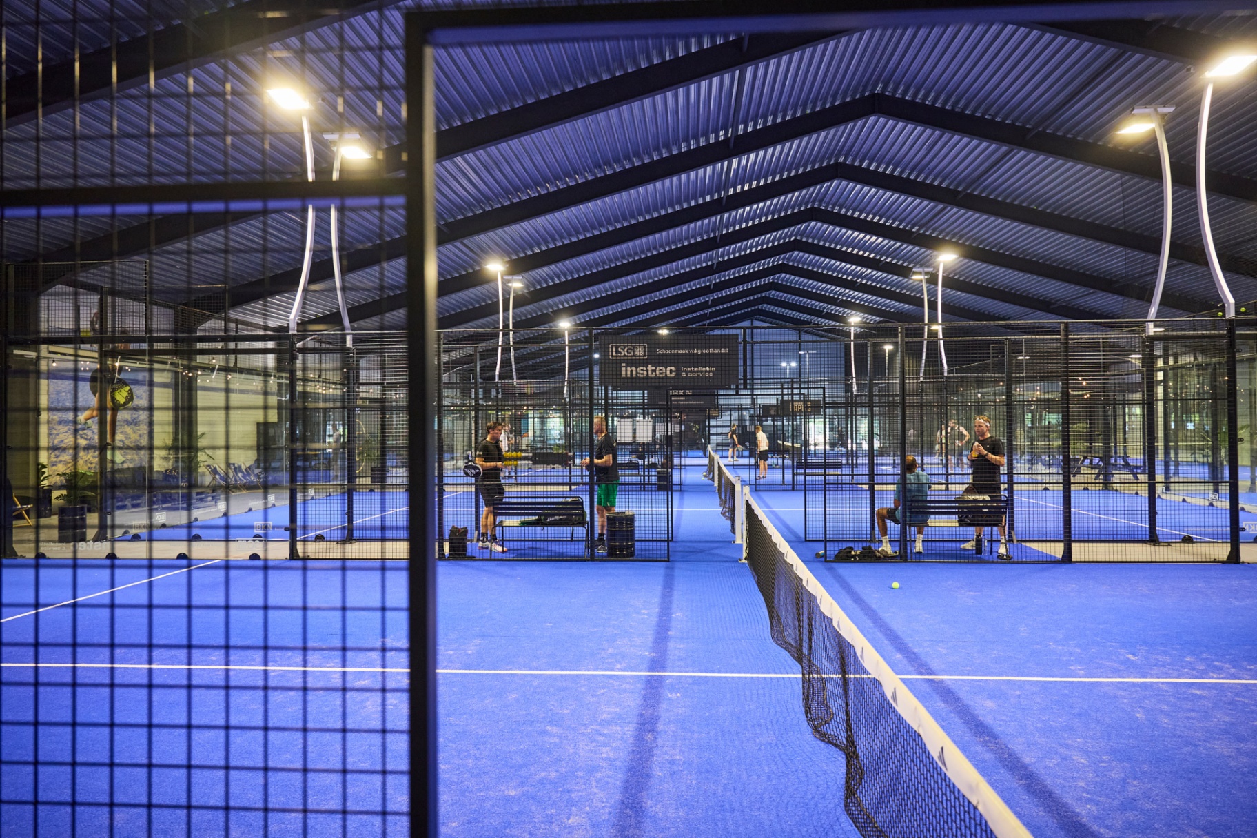 Indoor padelbanen van Padel Fabriek Leeuwarden